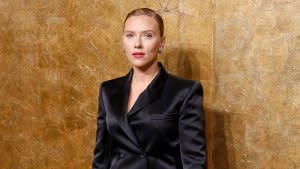 scarlett-johansson-silky-blazer