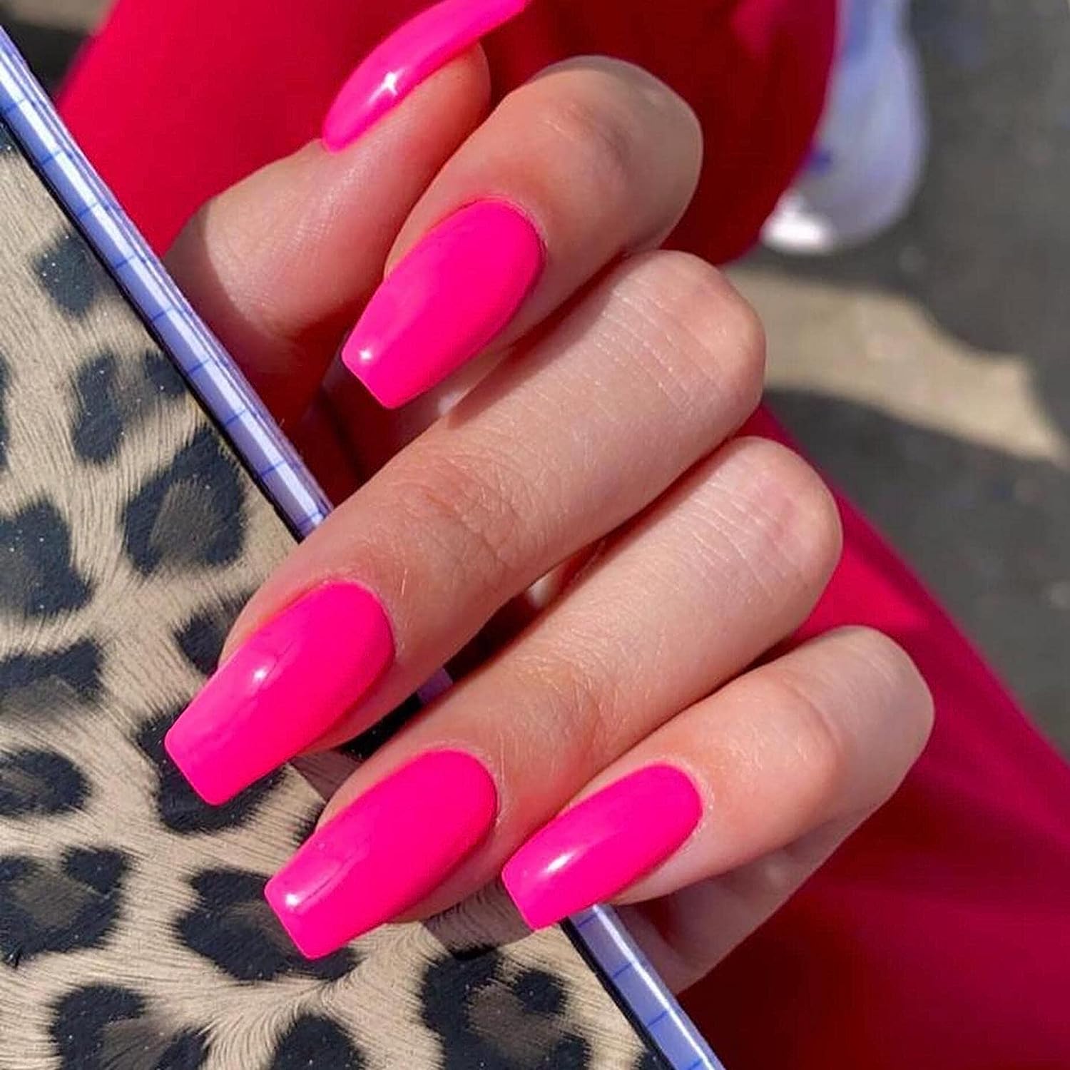 KQueenest Hot Pink Press-On Nails Medium Long