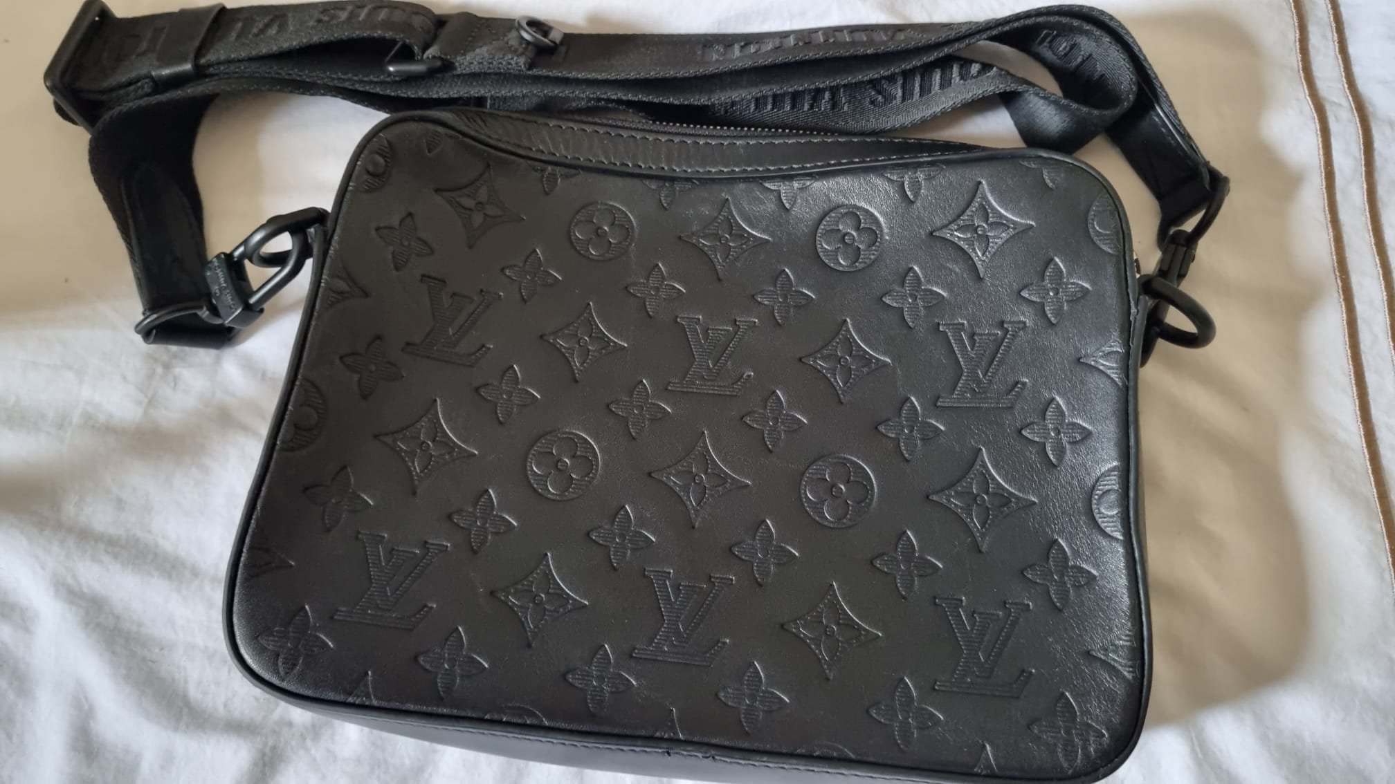 Designer handbags with a total value of €6,850 were seized
