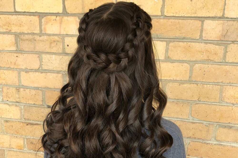 graduation hairstyles