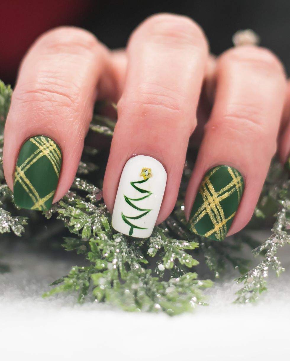 christmas nail ideas plaid christmas tree manicure