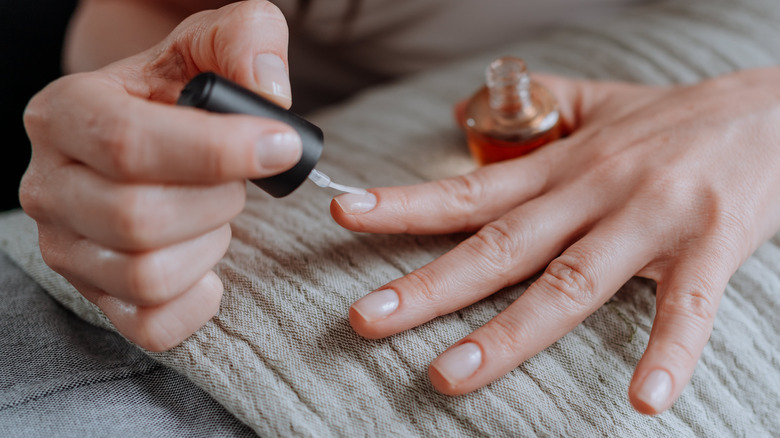 Glossy square nails