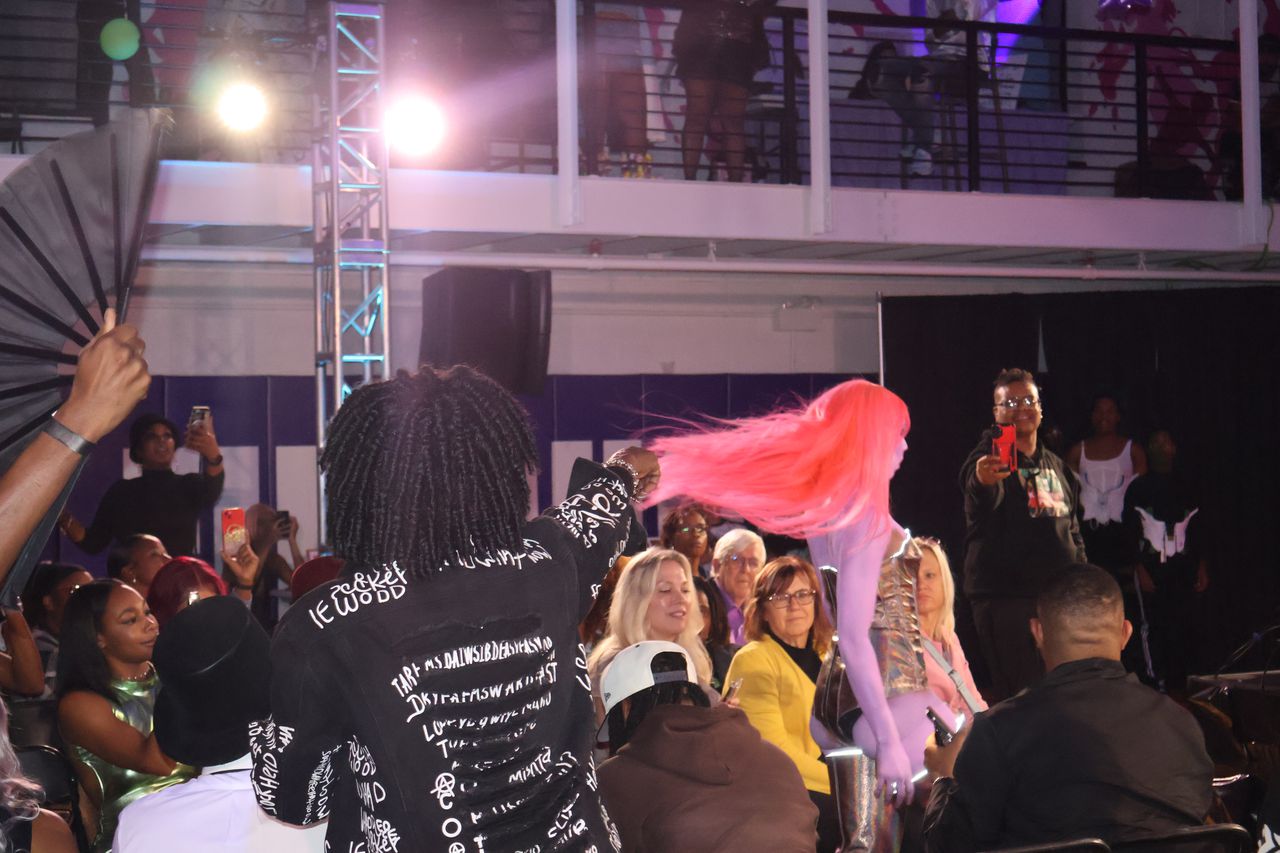 FRISKMEGOOD Area 51 Fashion Show (Photos)