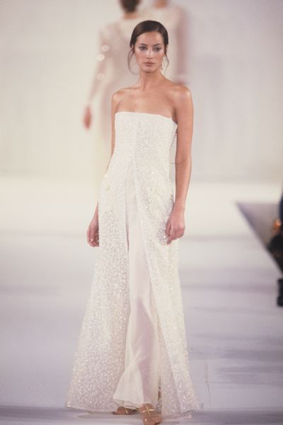 Image: 1993, Christy Turlington at the Oscar de la Renta Runway