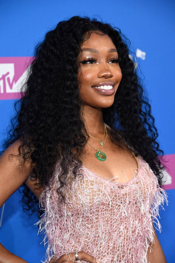 47 of SZA’s Most Iconic Beauty Moments  