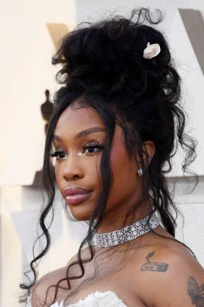 47 of SZA’s Most Iconic Beauty Moments  