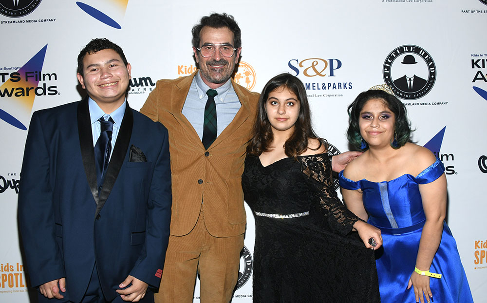 Ty Burrell and KITS kids attend the 11th Annual Kids In The Spotlight Film Awards at The Orpheum Theatre on November 06, 2021 in Los Angeles, California.