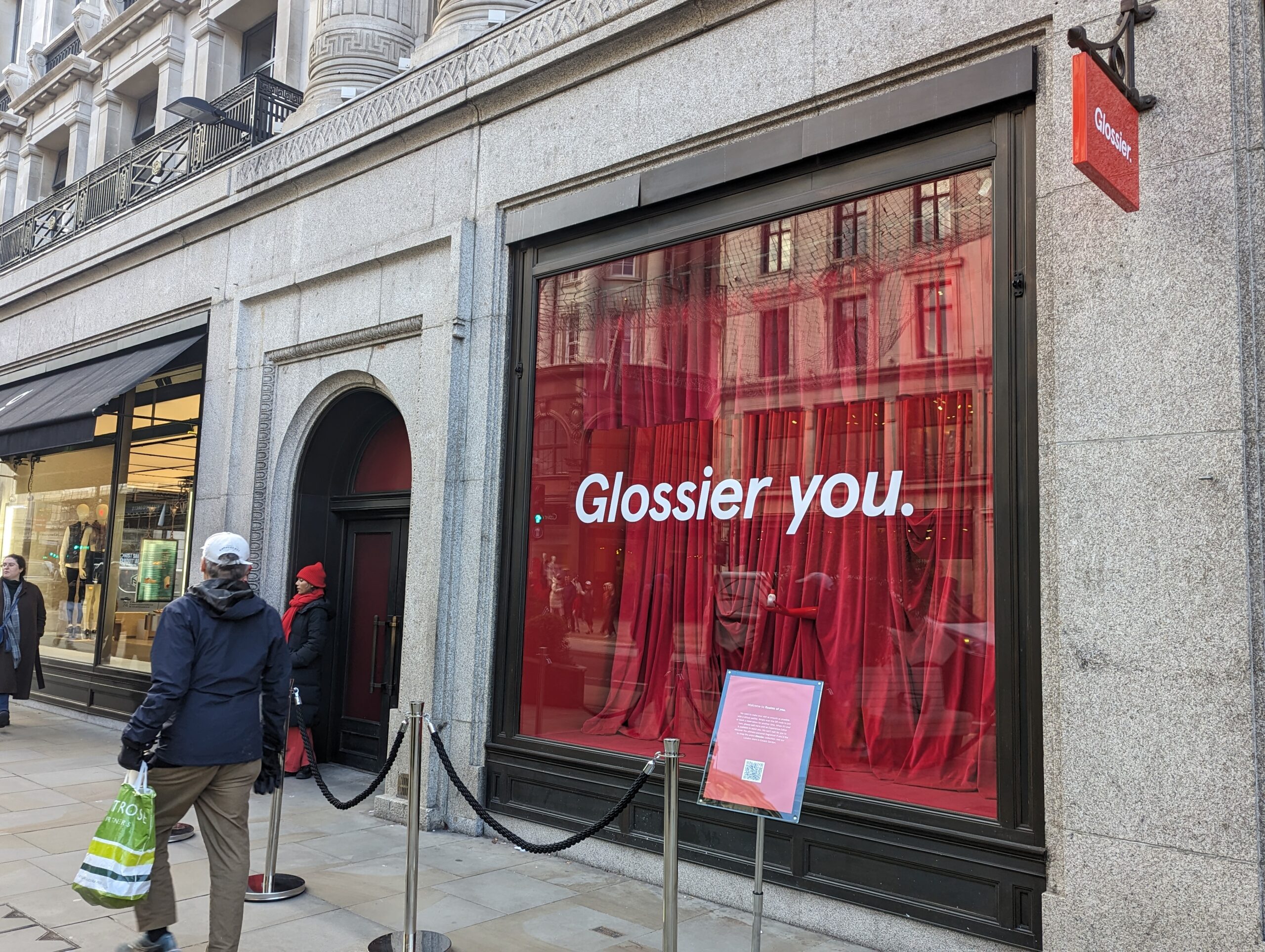 Glossier pop up