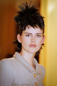 Top Model Stella Tennant walks the runway during the Chanel Haute Couture Spring/Summer 1996 show as part of Paris Fashion Week on January 23, 1996 in Paris, France.(Photo by Stephane Cardinale/Sygma via Getty Images)