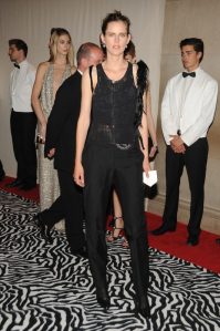 Stella Tennant attends the Metropolitan Museum of Art's 2009 Costume Institute gala. Tennant wears vintage Helmut Lang.