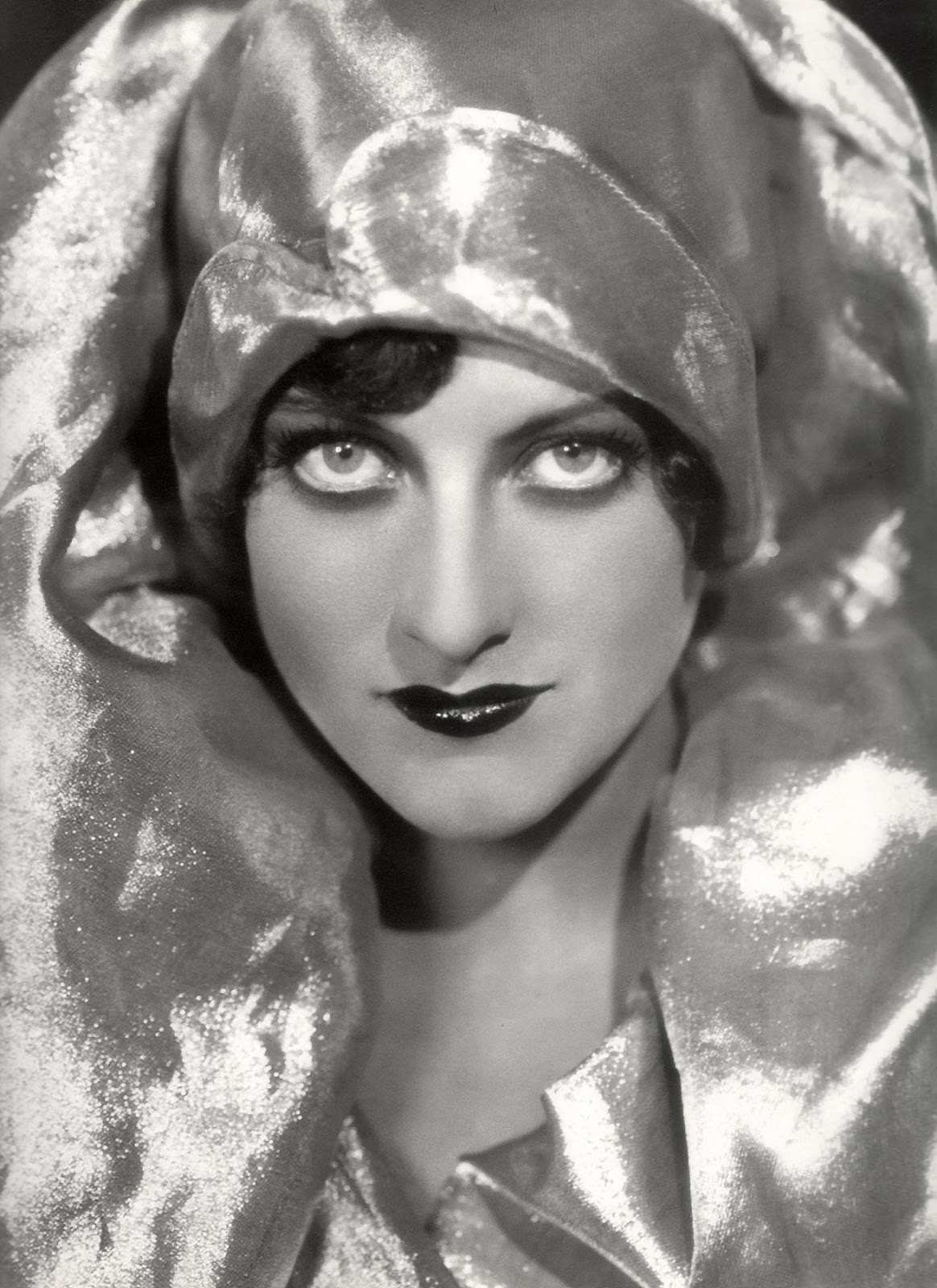 joan-crawford-classic-flapper-makeup-smithsonian-magazine