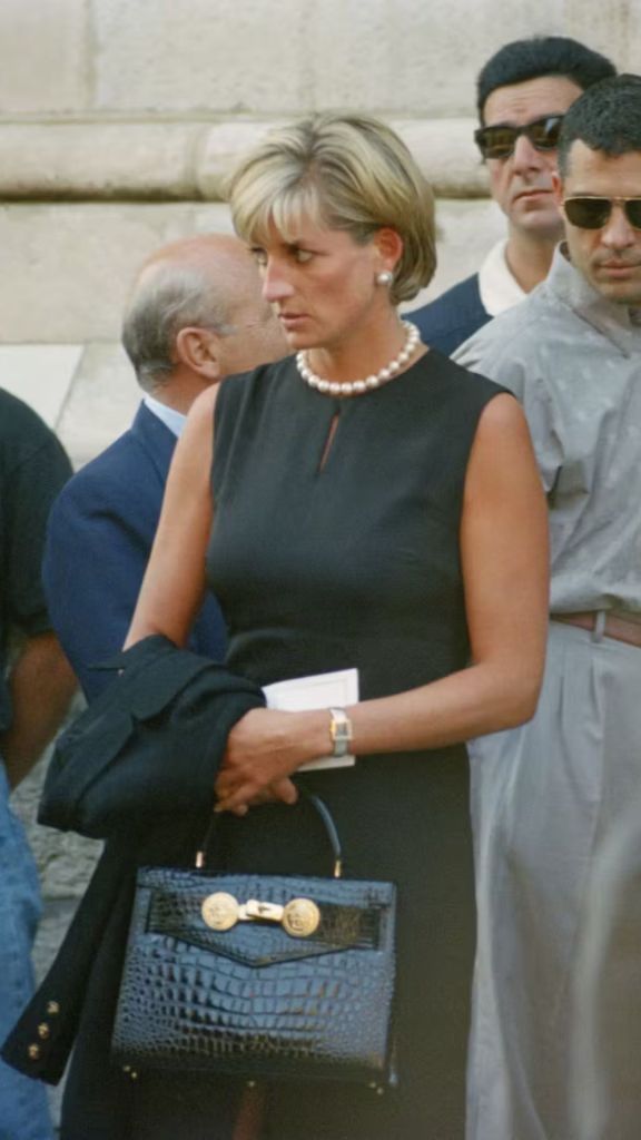 princess-diana-versace-bag