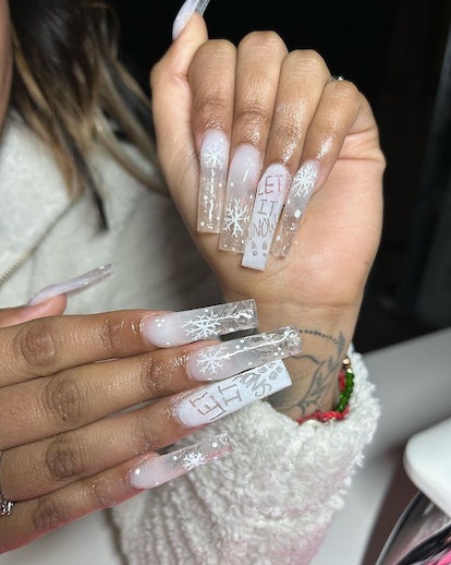 Let it snow nails.