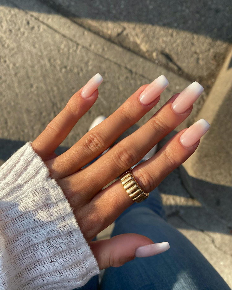 nude-nails-ombre-snatchedbysabrina