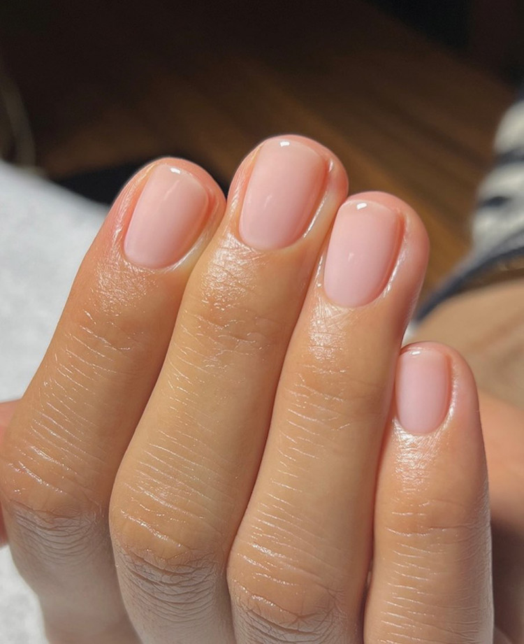 nude-nails-short-raelondonnails