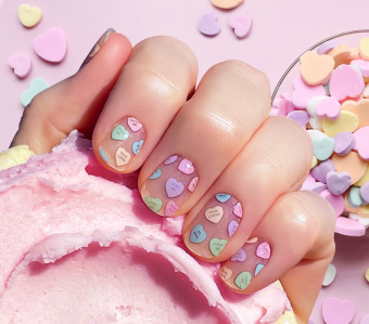 https://cf.ltkcdn.net/www/images/slide/354830-850x747-conversation-heart-nails.png