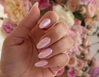 https://cf.ltkcdn.net/www/images/slide/354850-850x660-pink-pearl-nails.png