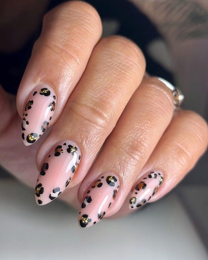 leopard print nail art