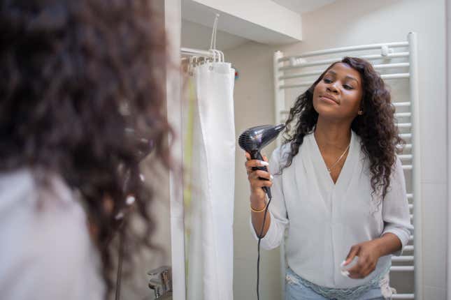 Image for article titled The Secrets to How More Black Women Are Growing Long, Healthy Hair