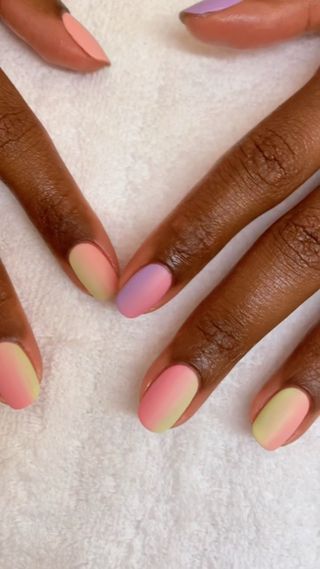 Short pastel ombre nails