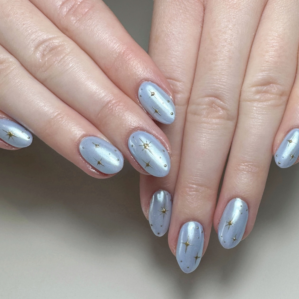 blue chrome star nails