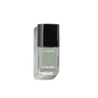 Chanel Le Vernis Longwear Nail Colour in 131 Cavalier Seul