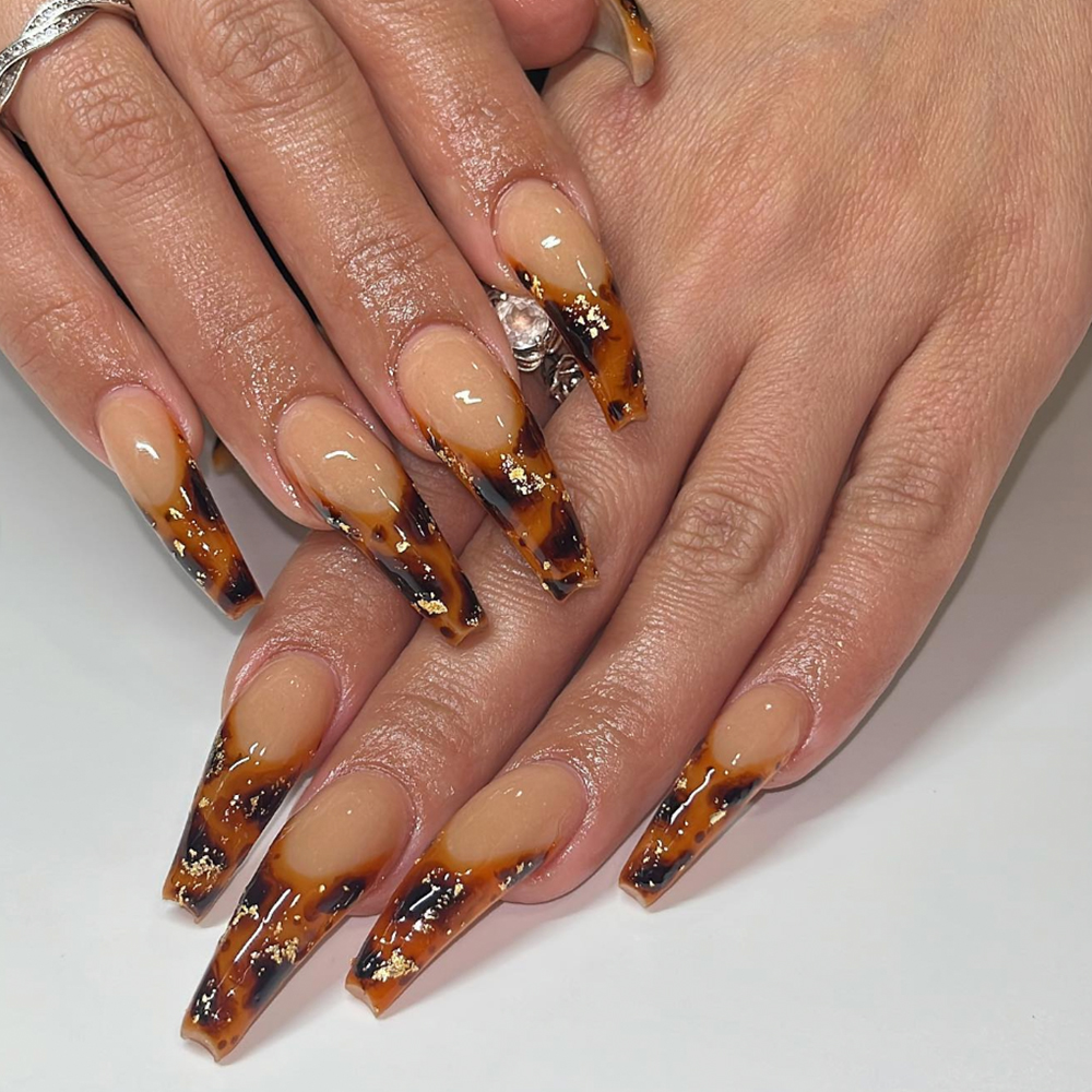 tortoise-shell-coffin-nails