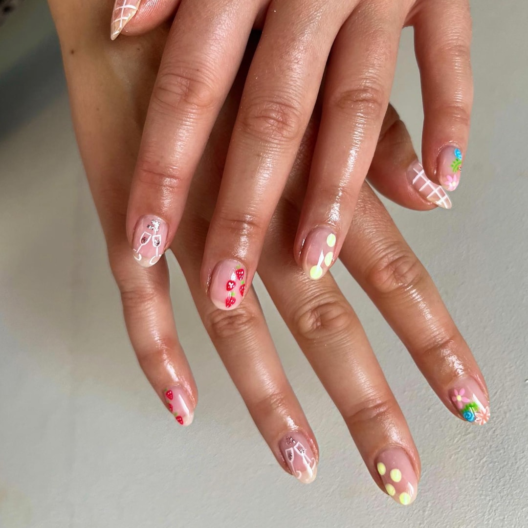 Decorative Nail Art @nails.by.nikk