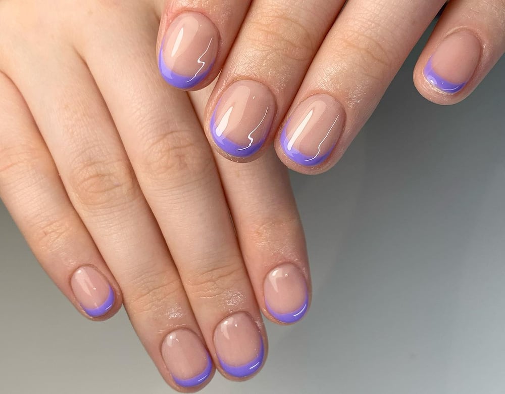 Short lilac nails