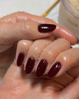 @raelondonnails black cherry manicure