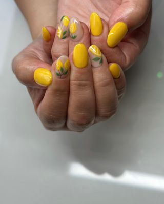 Lemon nail art