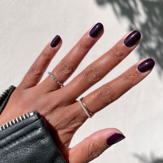 @themaniclub black cherry manicure