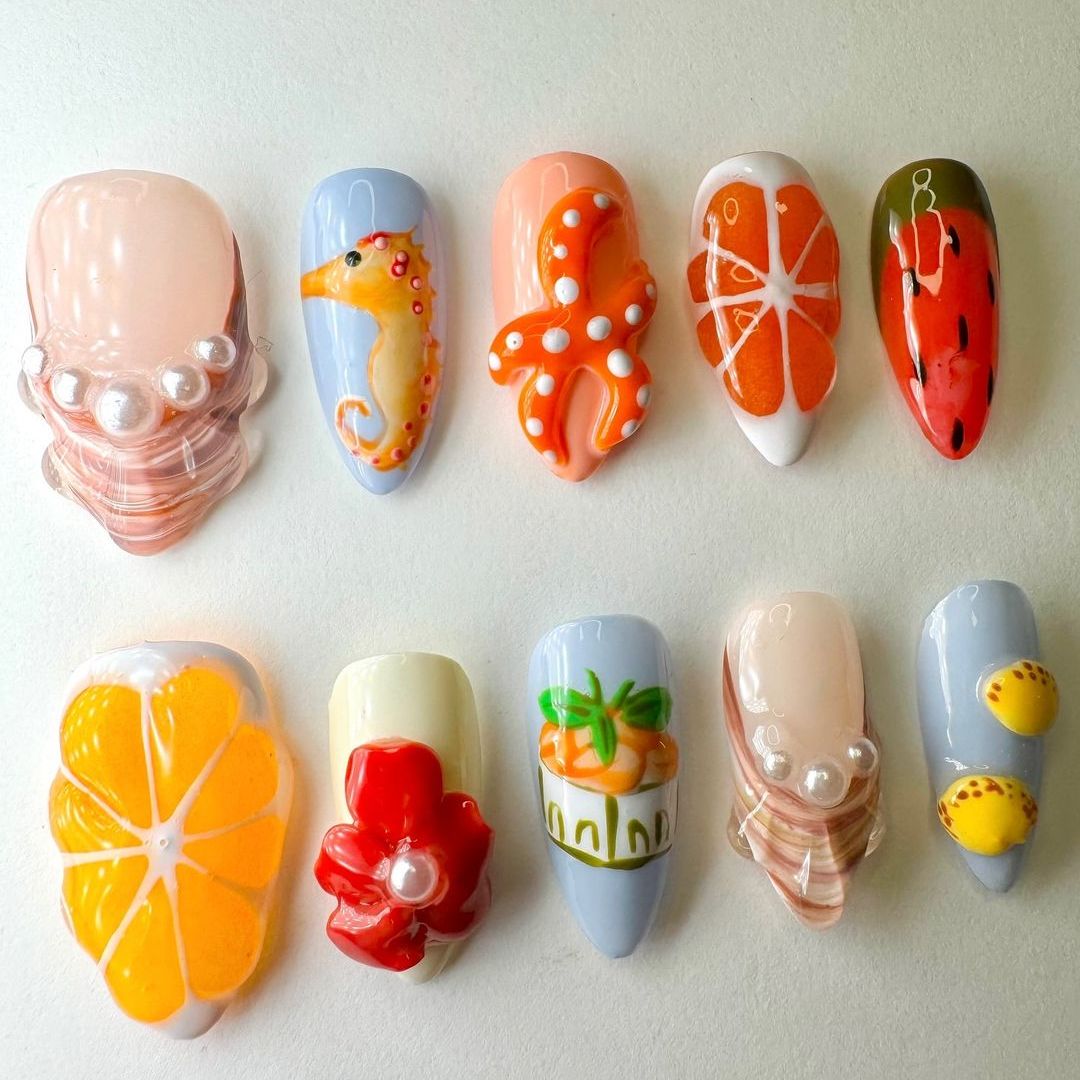 Seaside inspired press-on nails 