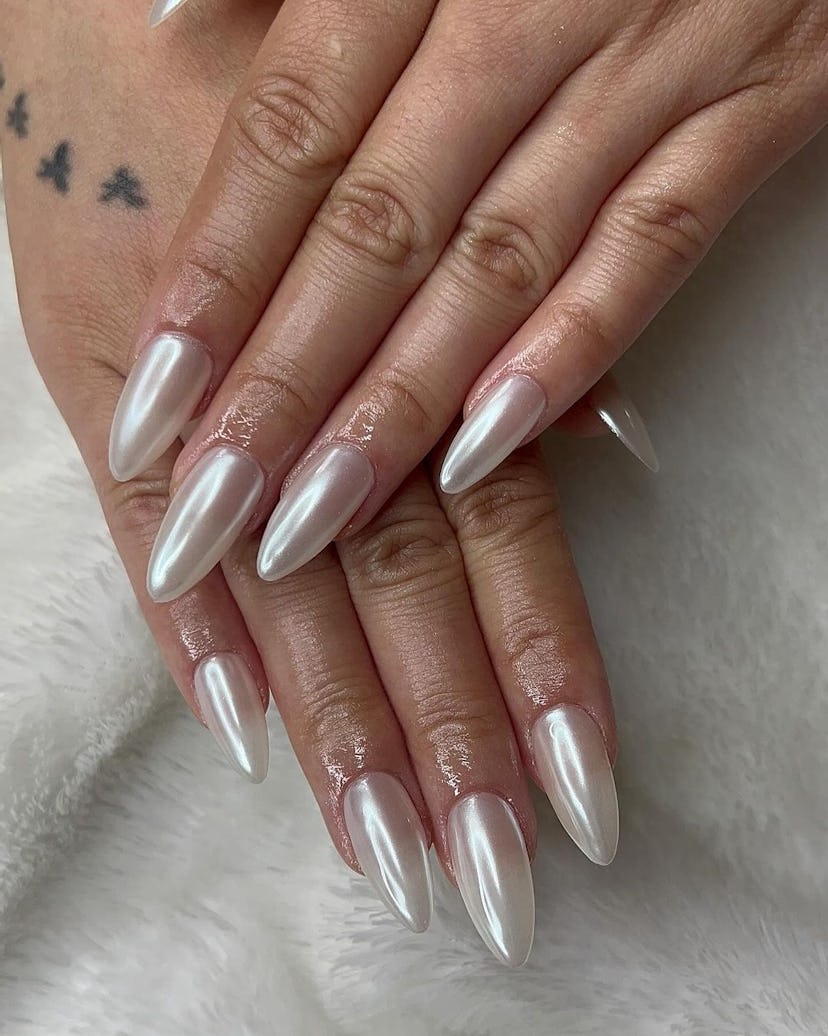 White chrome nails are perfect for Libra season 2024.