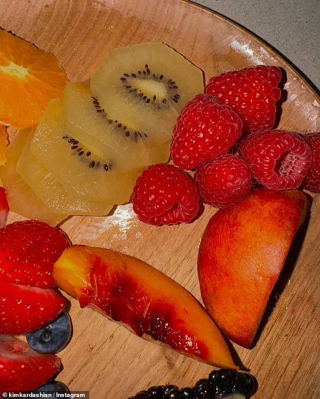 She added a photo of a plate of fruit she enjoyed