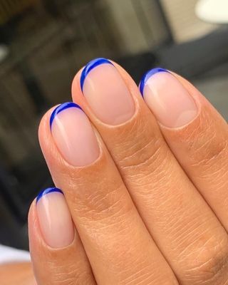 @raelondonnails blue French tip nails