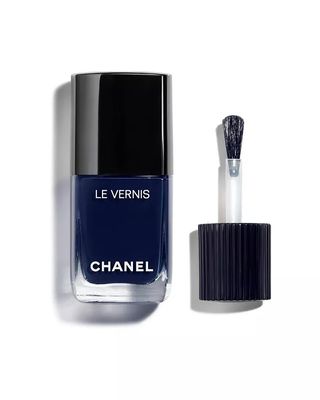 Chanel Le Vernis Longwear Nail Colour in Fugueuse