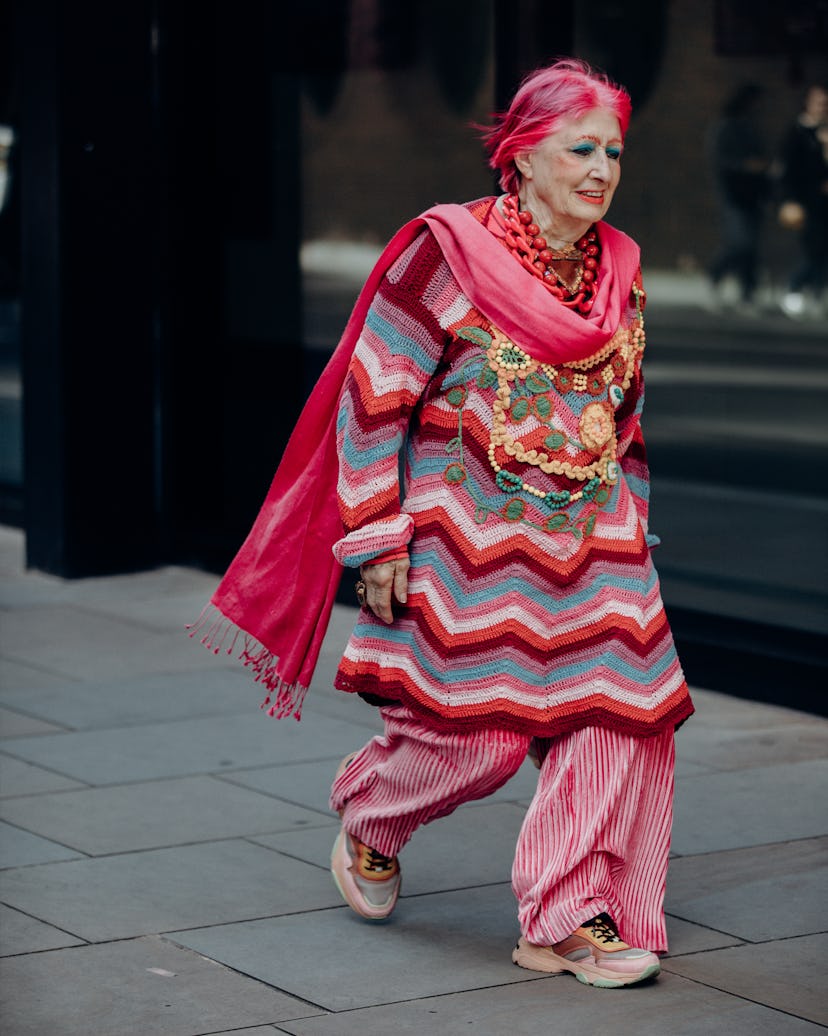 london fashion week spring/summer 2025 street style beauty looks