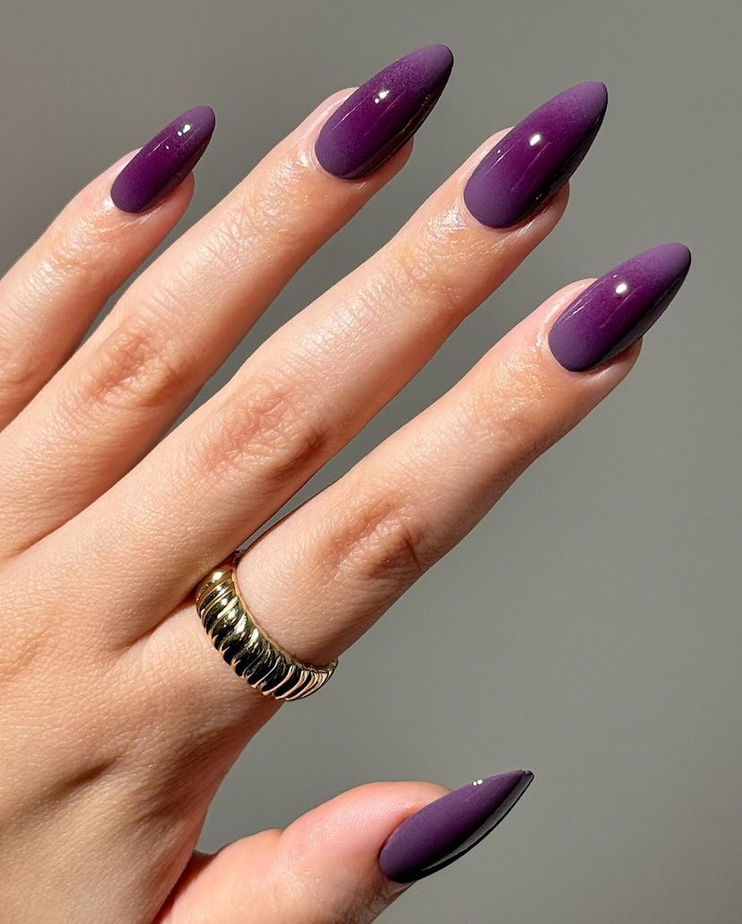 Purple aura nails are perfect for Scorpio season 2024.