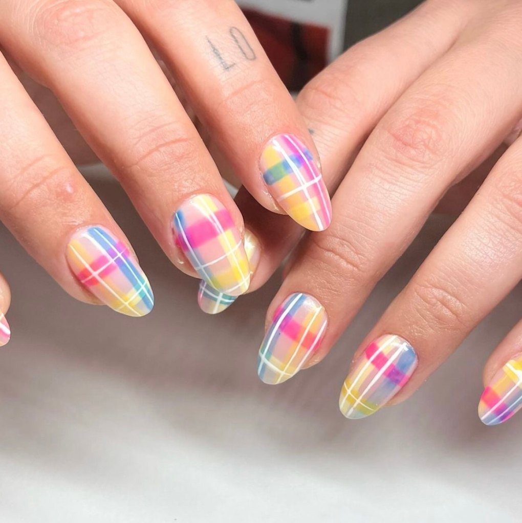 colorful plaid nails