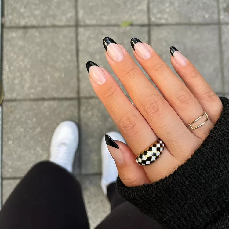 Instagram/ @amyle.nails