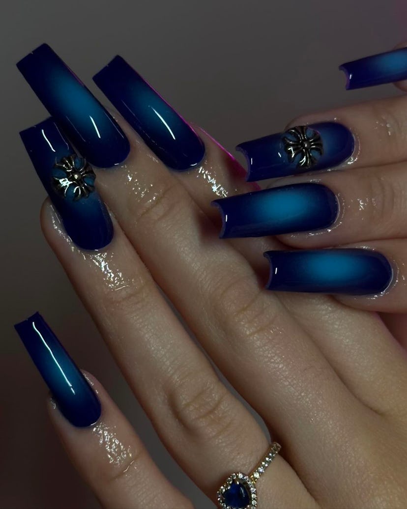 Try blue aura nail art.