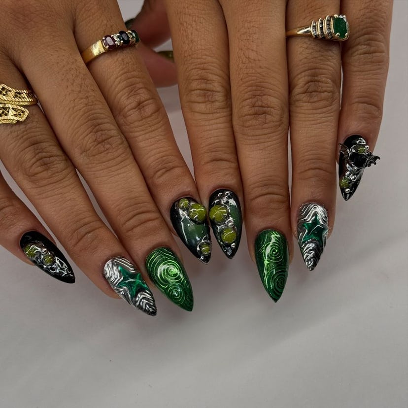 Try a pink and green 'Wicked'-inspired manicure ahead of the film's premiere.