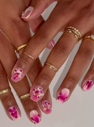 Floral Aura Nails