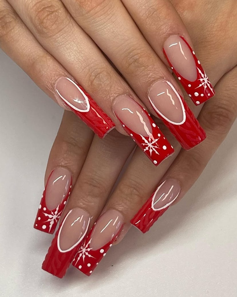 Find the perfect Christmas nail art design for your zodiac sign.