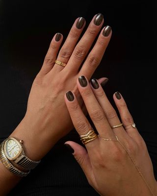 dark chrome nails