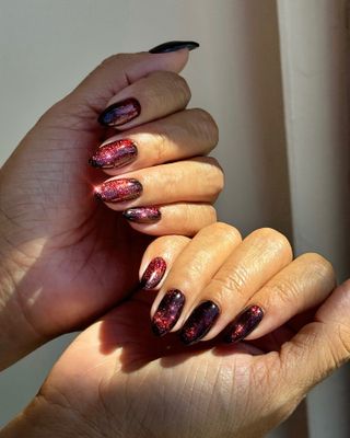 @nailartbyqueenie red velvet nails