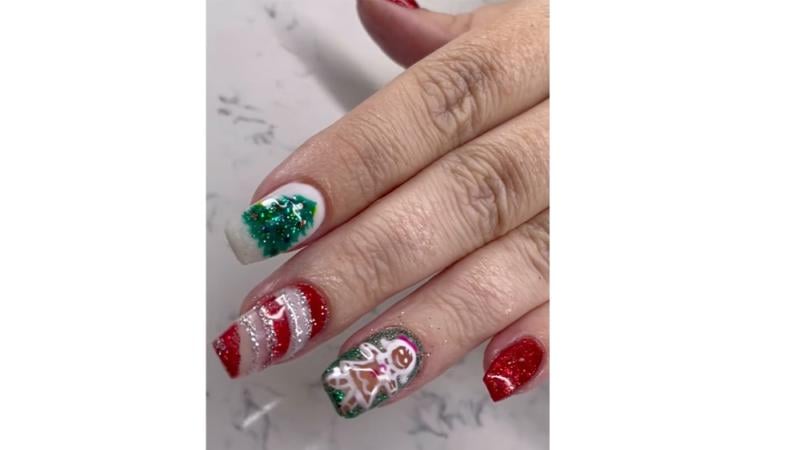 @nailvarnishvixen holiday nails