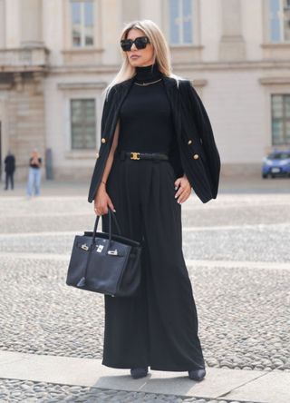 Anastasja Trajkovska arrives at the Andreadamo fashion show during the Milan Womenswear Spring/Summer 2025 on September 22, 2024 in Milan, Italy.