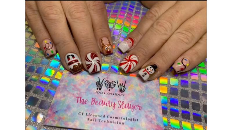 @thebeautyslayer_ holiday nails